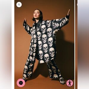 Dressed in LALA Skull Print Ankle Pants & Jumpsuit - Black and White